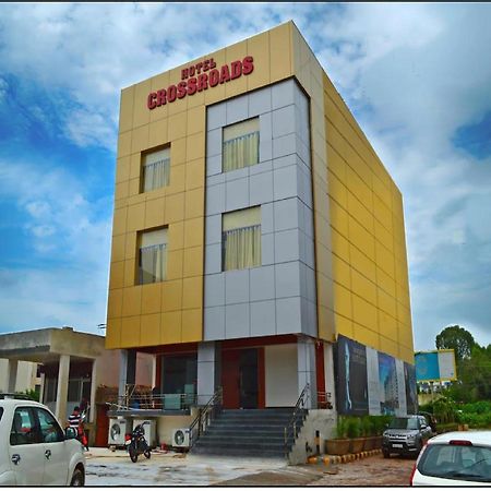 Hotel Cross Road By Wb Inn Unnao Dış mekan fotoğraf