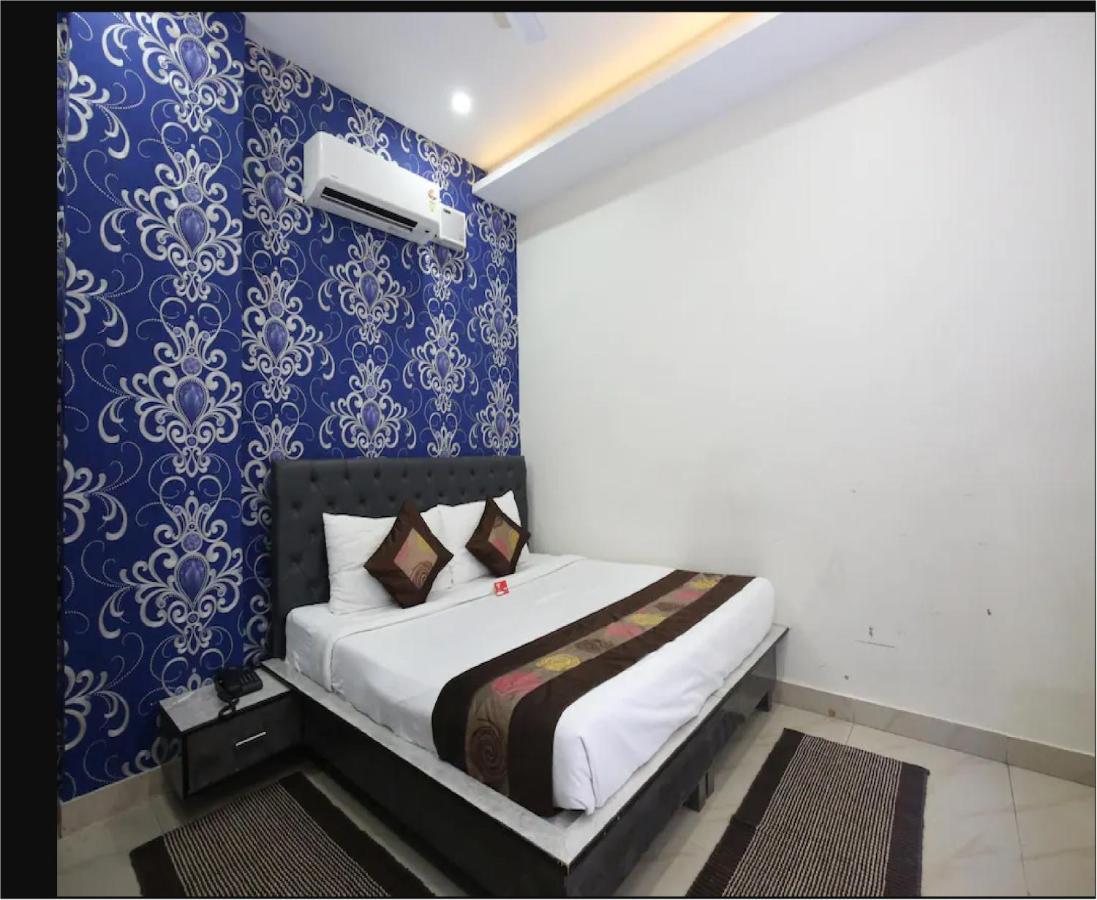 Hotel Cross Road By Wb Inn Unnao Dış mekan fotoğraf
