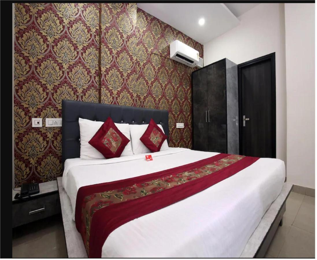 Hotel Cross Road By Wb Inn Unnao Dış mekan fotoğraf