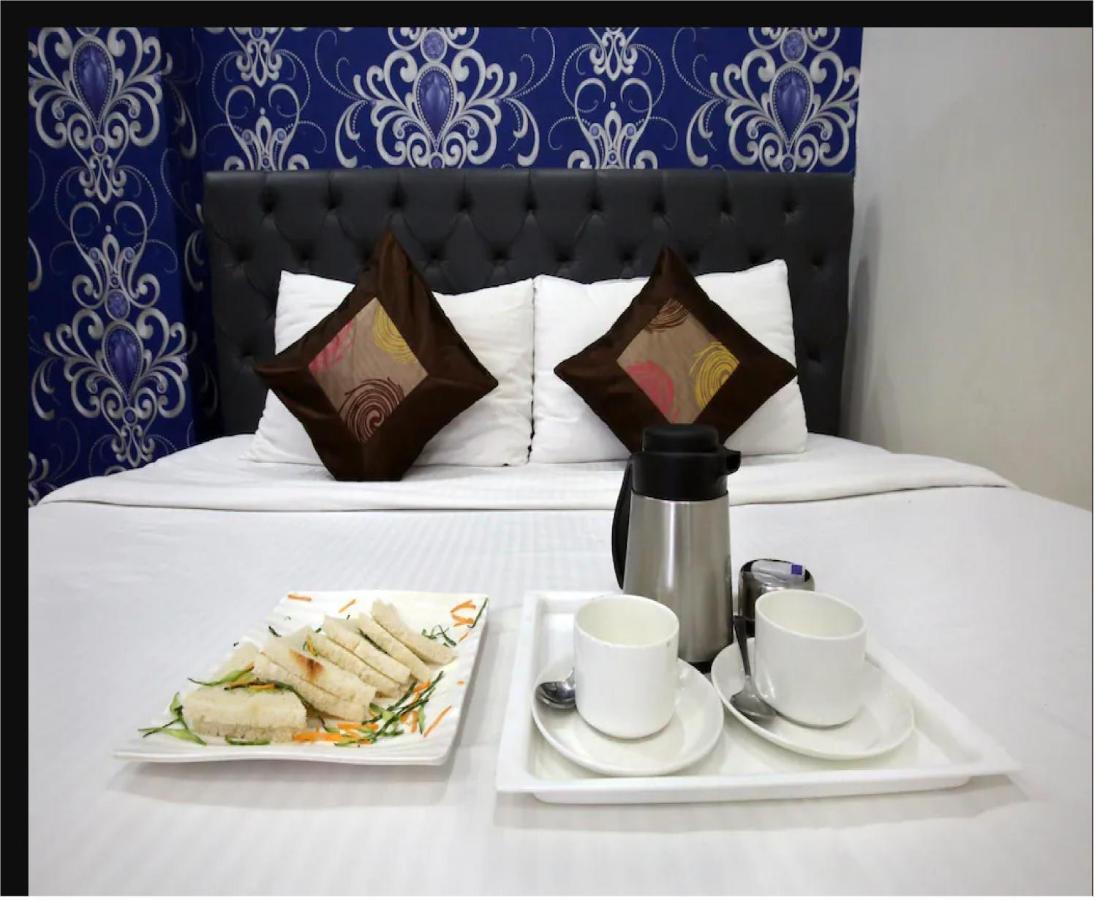 Hotel Cross Road By Wb Inn Unnao Dış mekan fotoğraf